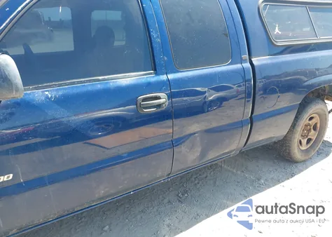 2001 Chevrolet Silverado 1500 z USA, uszkodzony, nr VIN 2GCEC19TX11244924